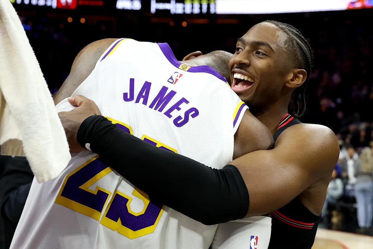 LeBron James mengejutkan NBA dengan memilih bergabung bersama Philadelphia 76ers untuk musim mendatang demi mengejar gelar juara.