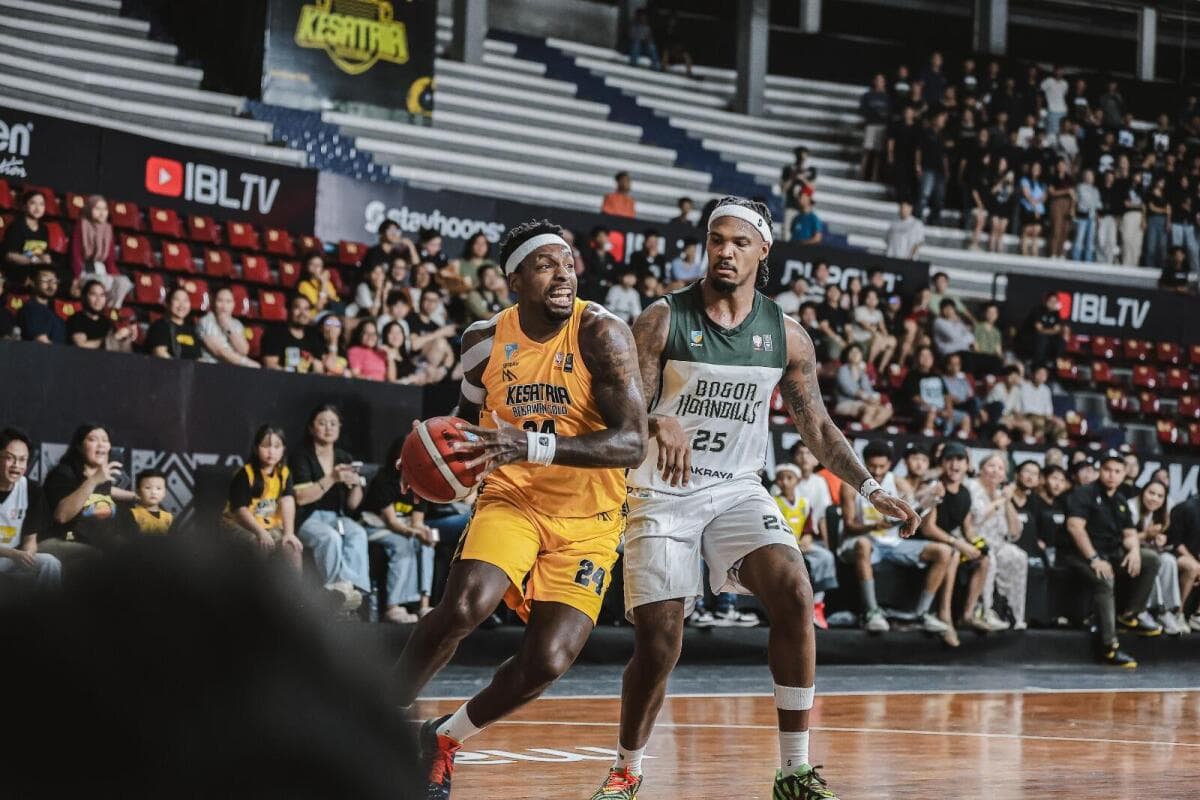 Kesatria Bengawan Solo meraih kemenangan dramatis di pertandingan pertama babak pertama Playoff IBL 2026.