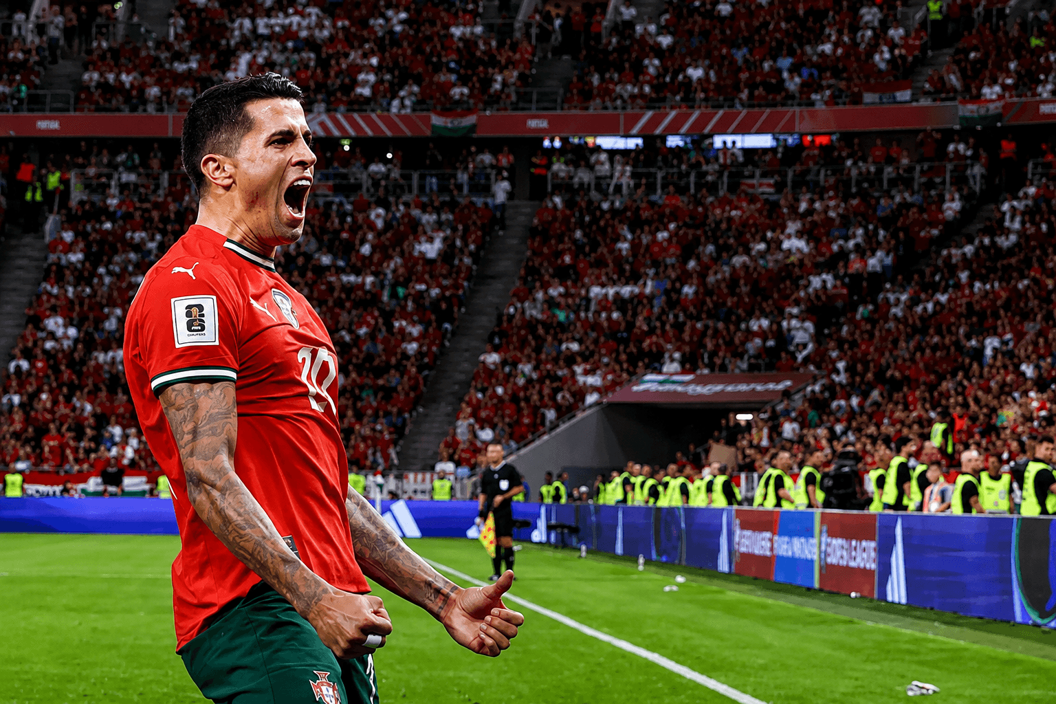 Joao Cancelo rela pangkas gaji demi kembali ke Barcelona