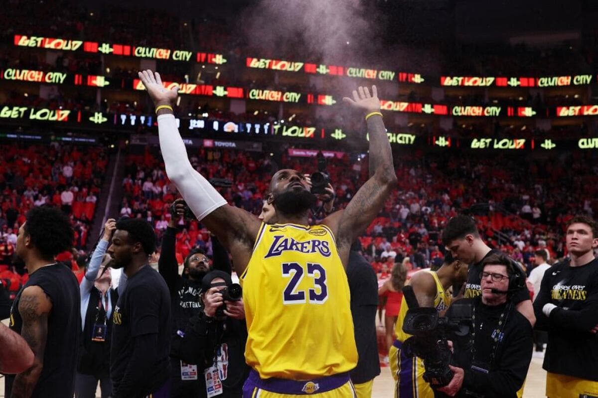 Apa yang Akan Diputuskan LeBron James? Tunggu 1-2 Bulan Lagi