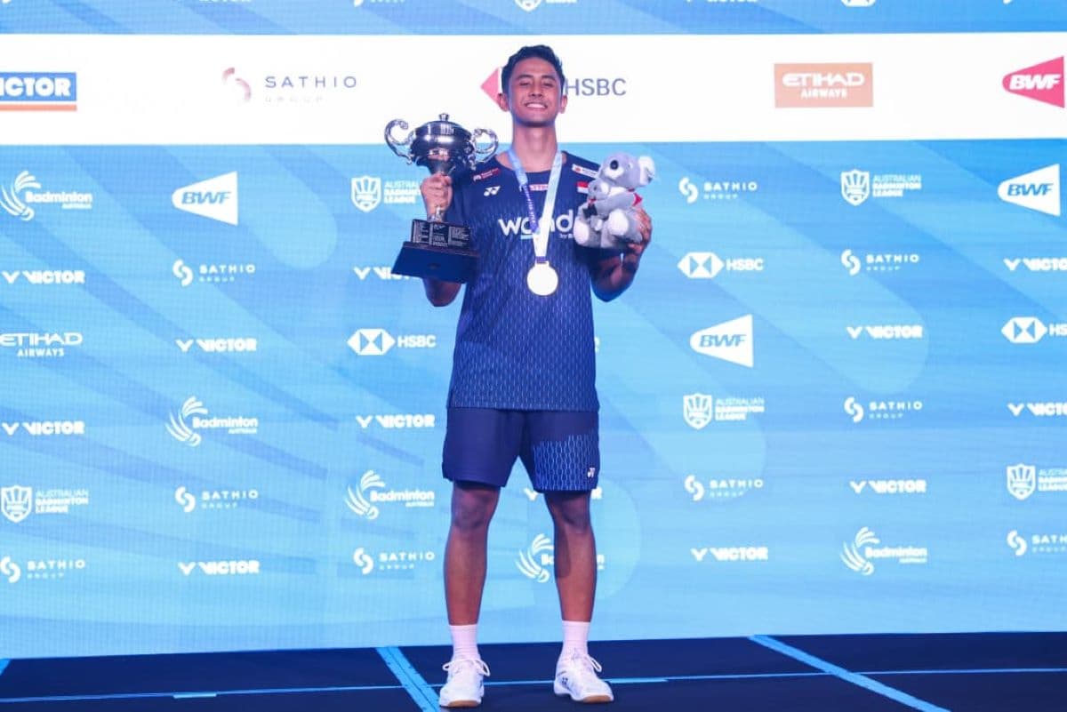 Alwi Farhan, pemain bulu tangkis tunggal putra Indonesia, mencapai tonggak penting dengan memenangkan Australian Open 2026