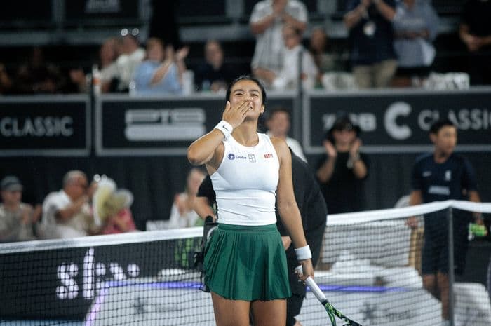 Di negara yang perhatian olahraganya sempat didominasi oleh bola basket dan tinju, petenis Filipina Alex Eala berhasil mengalihkan fokus publik ke dunia tenis.