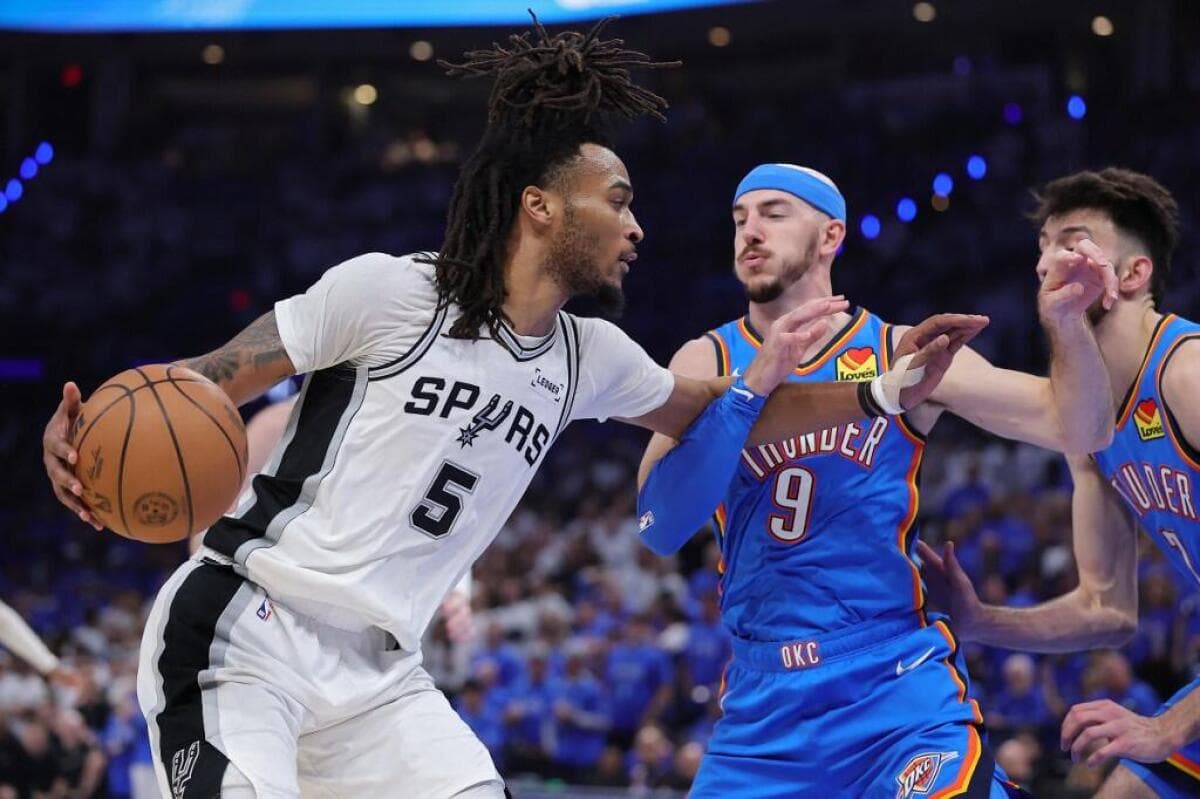 Stephon Castle menjadi sorotan saat San Antonio Spurs kalah dari Oklahoma City Thunder 113-122 di Game 2 Final Wilayah Barat 2026