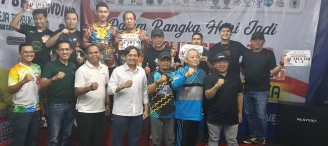 Fadil dan H. Gani Menjuarai Turnamen Tenis Meja DPRD Kalimantan Selatan