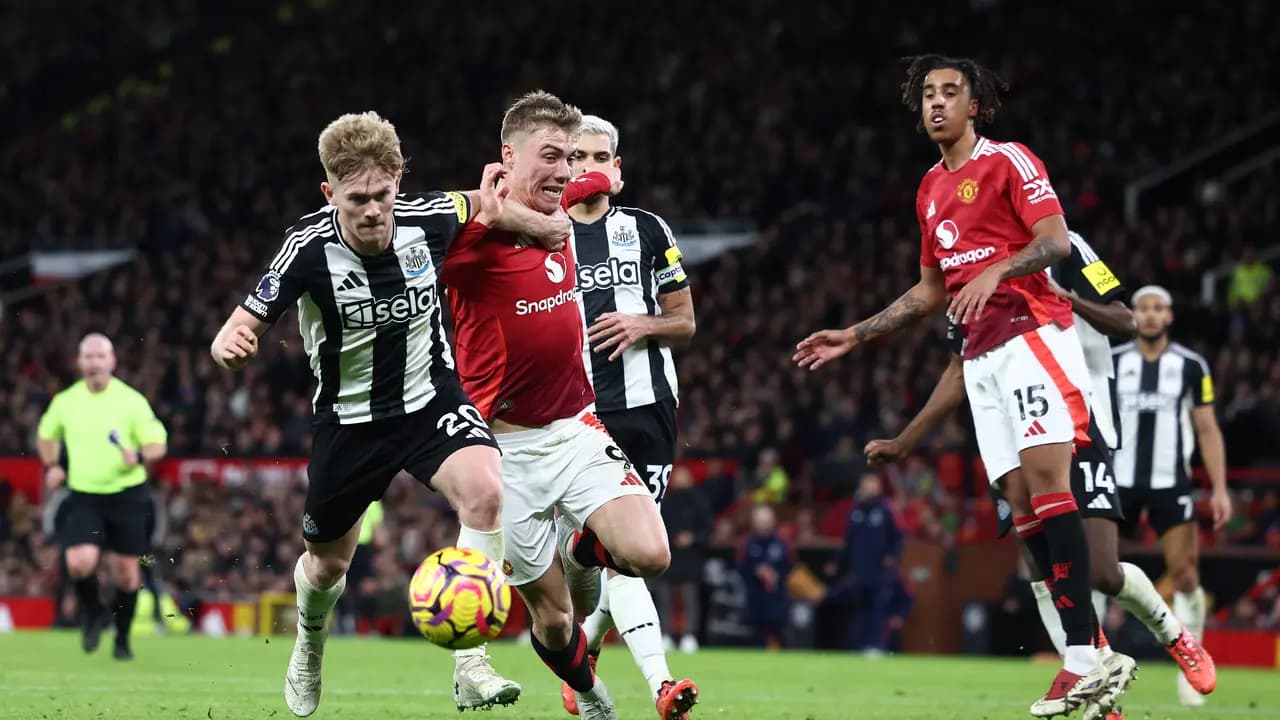 3 Bek Kiri yang Bisa Jadi Alternatif Lewis Hall untuk MU