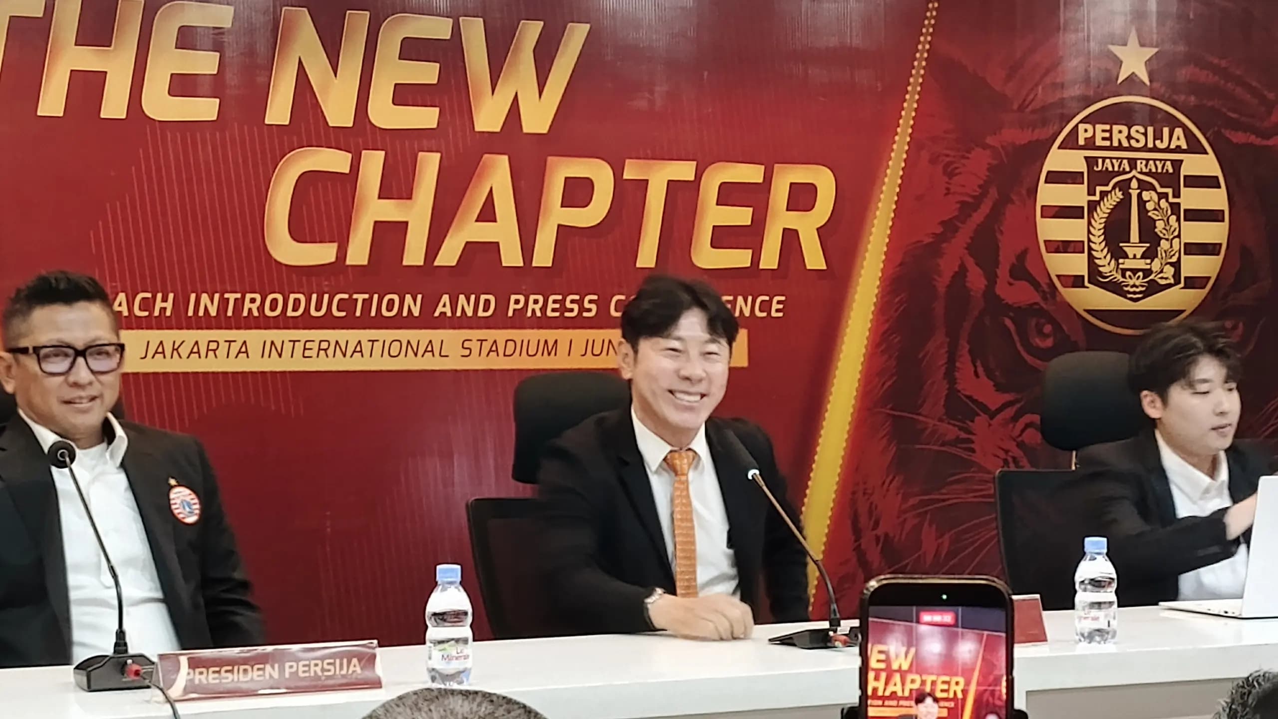 Persija Percayakan Kursi Pelatih kepada Shin Tae-yong